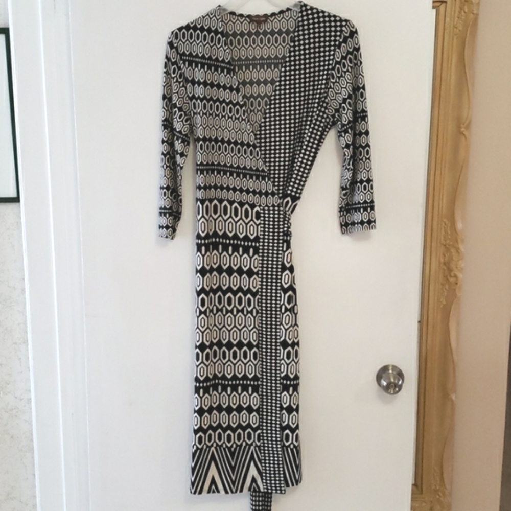 Phase Eight Mod Wrap Around Dress EUC 8